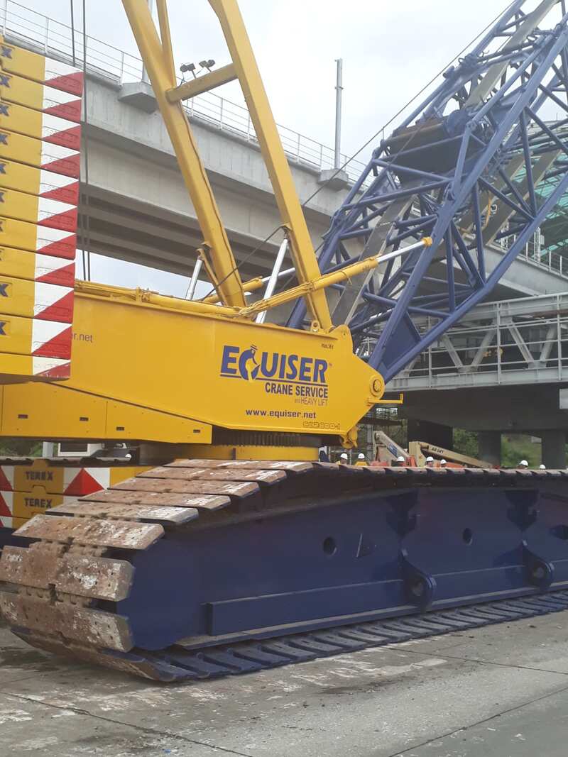 Grúa sobre Orugas Equiser en Acción